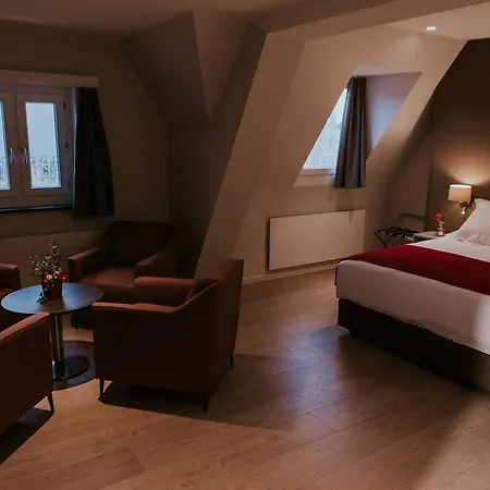 New Regina Hotel